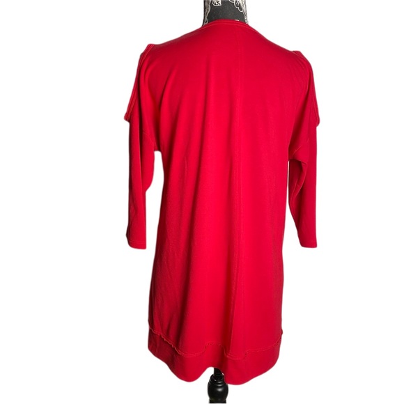 NWOT NY&C Red Cold Shoulder Graphic Tunic Beautiful 3/4 Sleeve Long Top Medium - Picture 3 of 8